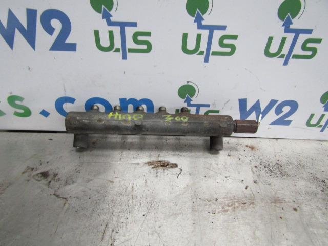 HINO 300 SERIES (N04C) FUEL RAIL - Moteur et pièces pour Camion: photos 2 HINO 300 SERIES (N04C) FUEL RAIL - Moteur et pièces pour Camion: photos 2