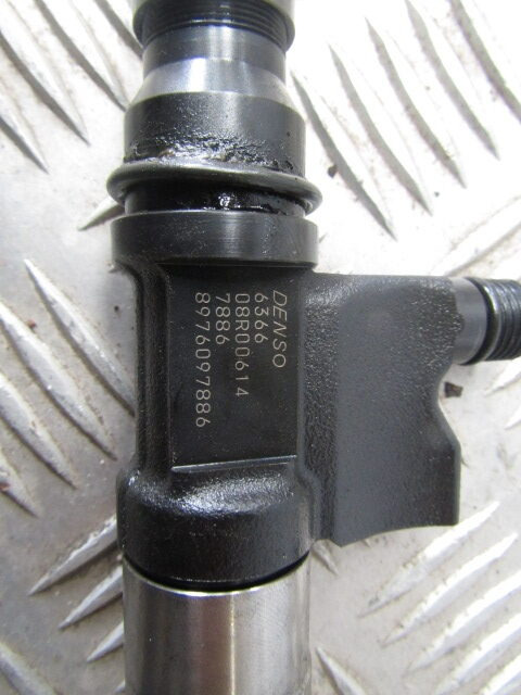 ISUZU 4HK1 INJECTORS DENSO P/NO 8976097886 (SET OF 4) - Système de carburant pour Camion: photos 2 ISUZU 4HK1 INJECTORS DENSO P/NO 8976097886 (SET OF 4) - Système de carburant pour Camion: photos 2