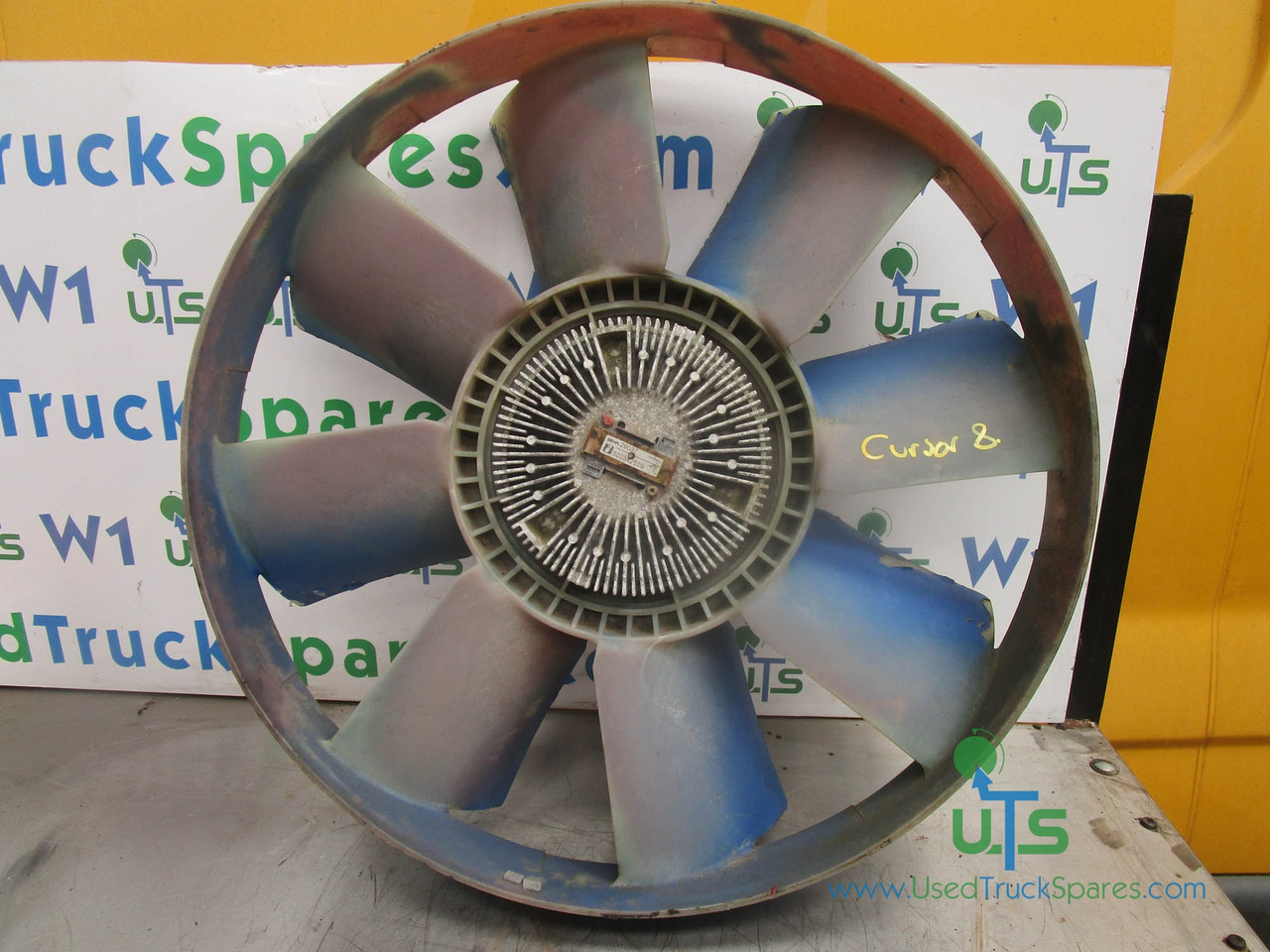 IVECO CURSOR 8 VISCUSS FAN COMPLETE P/NO 29037/500342509 - Moteur et pièces pour Camion: photos 1 IVECO CURSOR 8 VISCUSS FAN COMPLETE P/NO 29037/500342509 - Moteur et pièces pour Camion: photos 1
