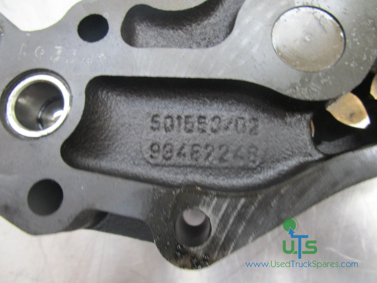 IVECO CURSOR OIL PUMP P/NO 501553/02 - Moteur et pièces pour Camion: photos 2 IVECO CURSOR OIL PUMP P/NO 501553/02 - Moteur et pièces pour Camion: photos 2