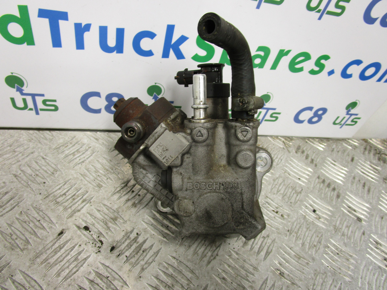 IVECO DAILY 3.0 FICE3481C BOSCH FUEL PUMP P/NO 0445010512 - Système de carburant pour Camion: photos 1 IVECO DAILY 3.0 FICE3481C BOSCH FUEL PUMP P/NO 0445010512 - Système de carburant pour Camion: photos 1