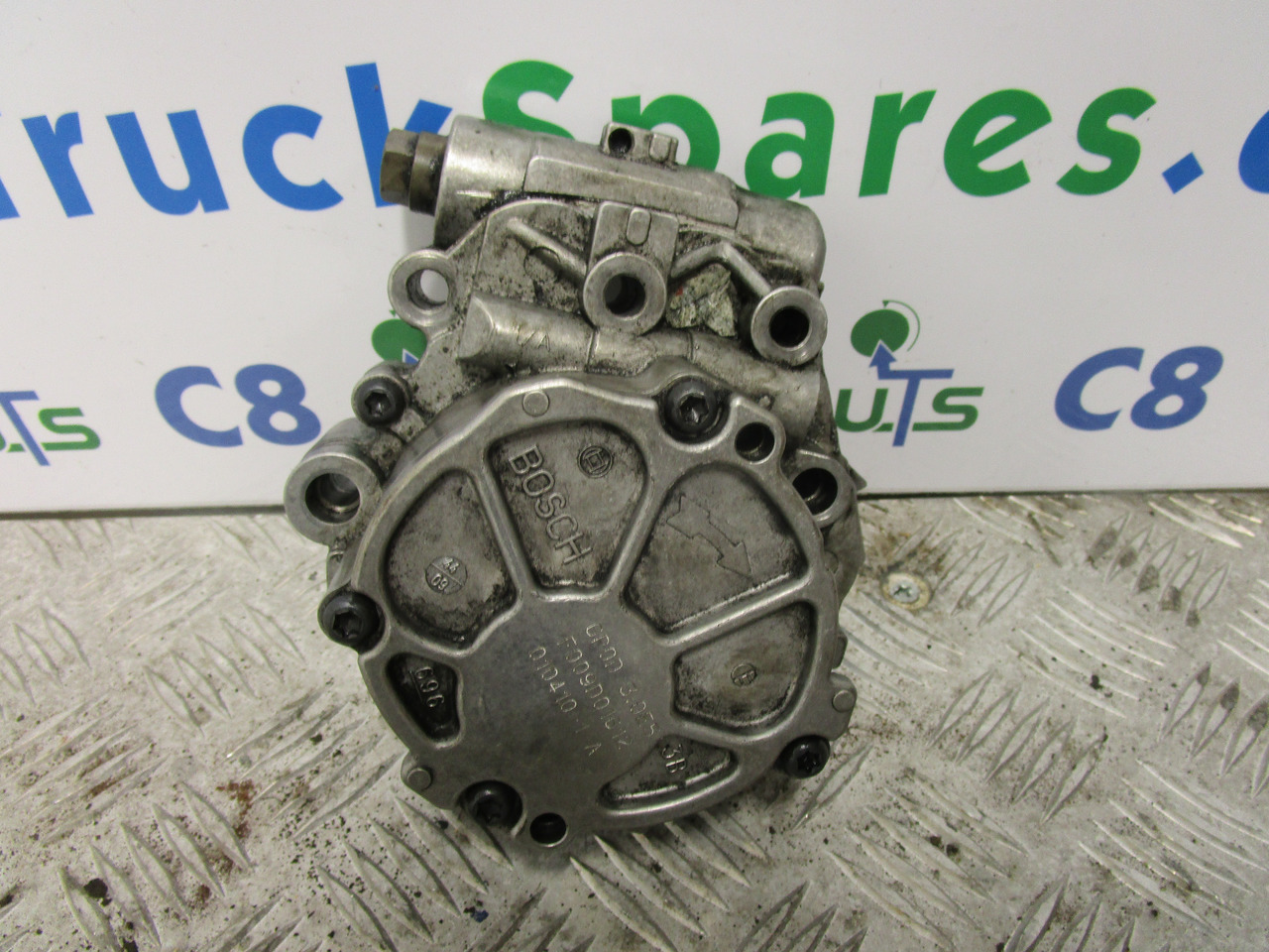 IVECO DAILY 3.0 VACUUM PUMP P/NO F009D01612 - Moteur et pièces pour Camion: photos 1 IVECO DAILY 3.0 VACUUM PUMP P/NO F009D01612 - Moteur et pièces pour Camion: photos 1