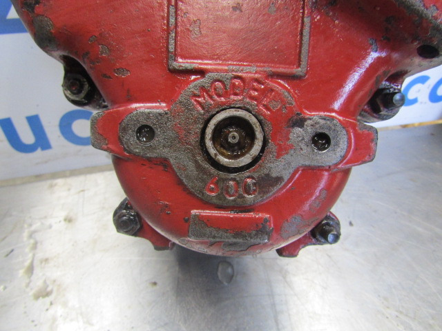 JOHNSTON VT650 WATER PUMP MODEL 600 - Pompe à liquide de refroidissement pour Véhicule de voirie/ Spécial: photos 2 JOHNSTON VT650 WATER PUMP MODEL 600 - Pompe à liquide de refroidissement pour Véhicule de voirie/ Spécial: photos 2