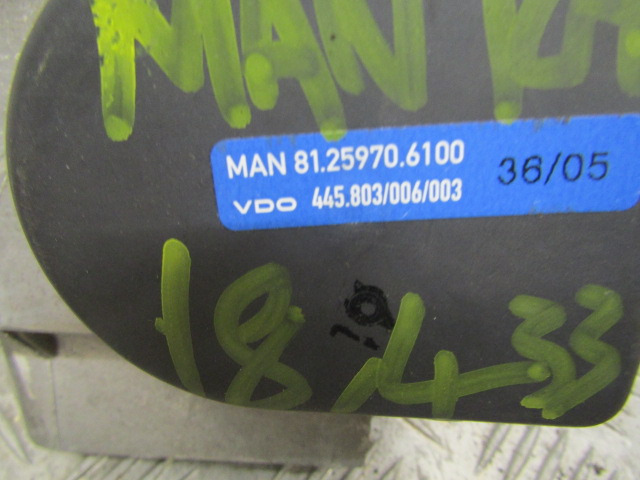 MAN TGA THROTTLE PEDAL CONTROL UNIT P/NO 81.25970.6100 - Système électrique pour Camion: photos 2 MAN TGA THROTTLE PEDAL CONTROL UNIT P/NO 81.25970.6100 - Système électrique pour Camion: photos 2