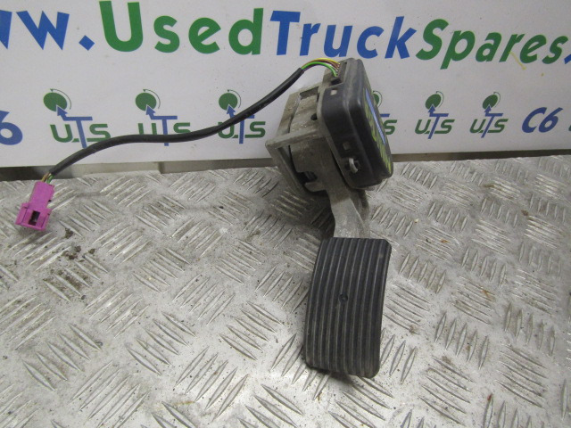 MAN TGA THROTTLE PEDAL CONTROL UNIT P/NO 81.25970.6100 - Système électrique pour Camion: photos 1 MAN TGA THROTTLE PEDAL CONTROL UNIT P/NO 81.25970.6100 - Système électrique pour Camion: photos 1