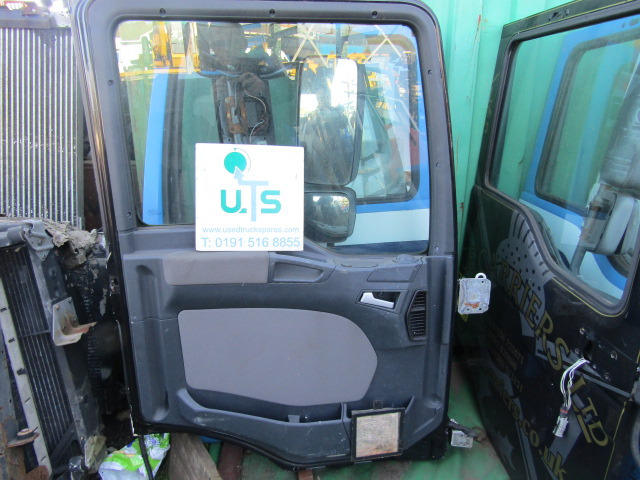 MAN TGM/TGL COMPLETE DOORS - Cabine et intérieur pour Camion: photos 2 MAN TGM/TGL COMPLETE DOORS - Cabine et intérieur pour Camion: photos 2