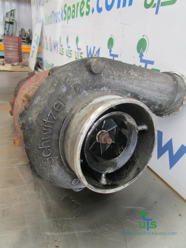 MERCEDES 1323/1823/2528 SCHWITZER TURBO / ENGINE BRAKE - Turbocompresseur pour Camion: photos 2 MERCEDES 1323/1823/2528 SCHWITZER TURBO / ENGINE BRAKE - Turbocompresseur pour Camion: photos 2