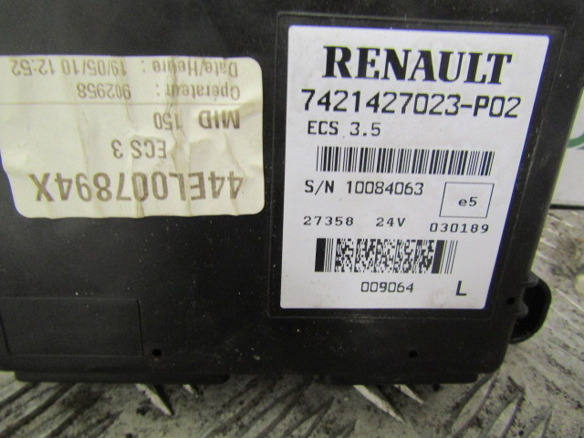 RENAULT MIDLUM DXI ECS CONTROL UNIT P/NO 7421427023-PO2 - Système électrique pour Camion: photos 2 RENAULT MIDLUM DXI ECS CONTROL UNIT P/NO 7421427023-PO2 - Système électrique pour Camion: photos 2