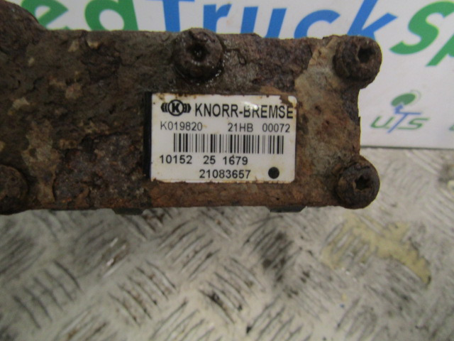 RENAULT MIDLUM DXI ELC HIGHT CONTROL VALVE ‘KNORR-BREMSE’ P/NO K019820 - Système électrique pour Camion: photos 2 RENAULT MIDLUM DXI ELC HIGHT CONTROL VALVE ‘KNORR-BREMSE’ P/NO K019820 - Système électrique pour Camion: photos 2
