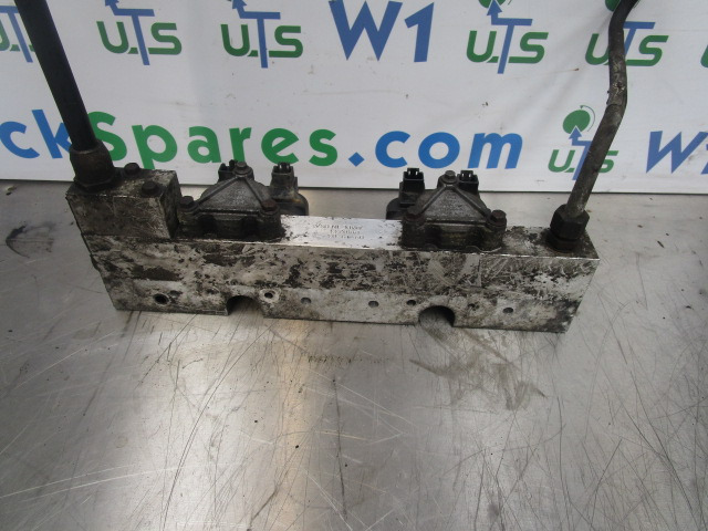 SCANIA 124 420 DC1203 INJECTOR RAIL 1440233/1511693 - Moteur et pièces pour Camion: photos 3 SCANIA 124 420 DC1203 INJECTOR RAIL 1440233/1511693 - Moteur et pièces pour Camion: photos 3