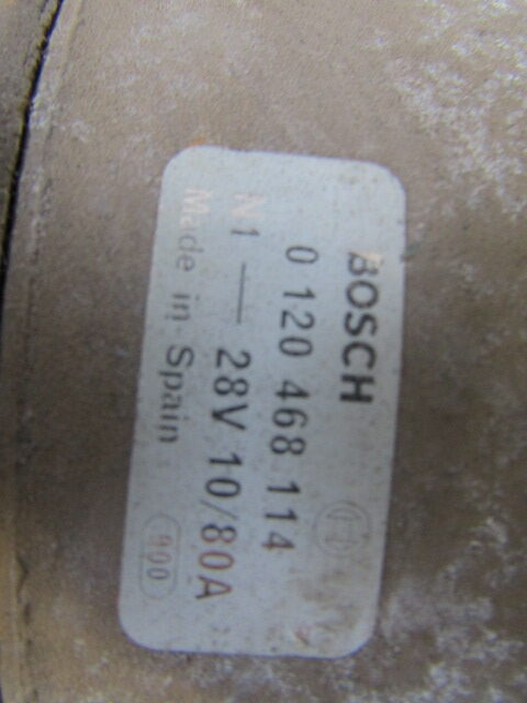 VOLVO FL D6B ALTERNATOR BOSCH P/NO 012468121 - Système électrique pour Camion: photos 3 VOLVO FL D6B ALTERNATOR BOSCH P/NO 012468121 - Système électrique pour Camion: photos 3