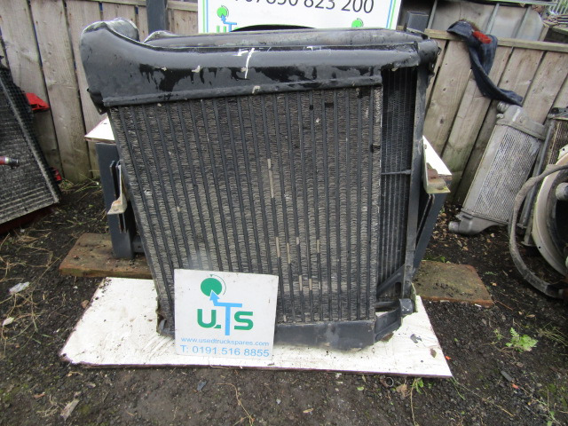 VOLVO FL7 RADIATOR/INTERCOOLER PACK P/NO 3183591 - Radiateur pour Camion: photos 3 VOLVO FL7 RADIATOR/INTERCOOLER PACK P/NO 3183591 - Radiateur pour Camion: photos 3
