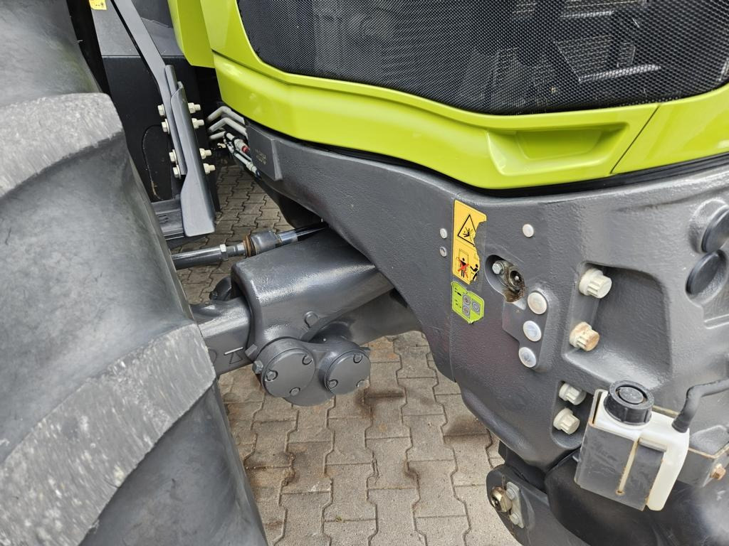 Tracteur agricole CLAAS AXION 810 CMATIC: photos 9 Tracteur agricole CLAAS AXION 810 CMATIC: photos 9