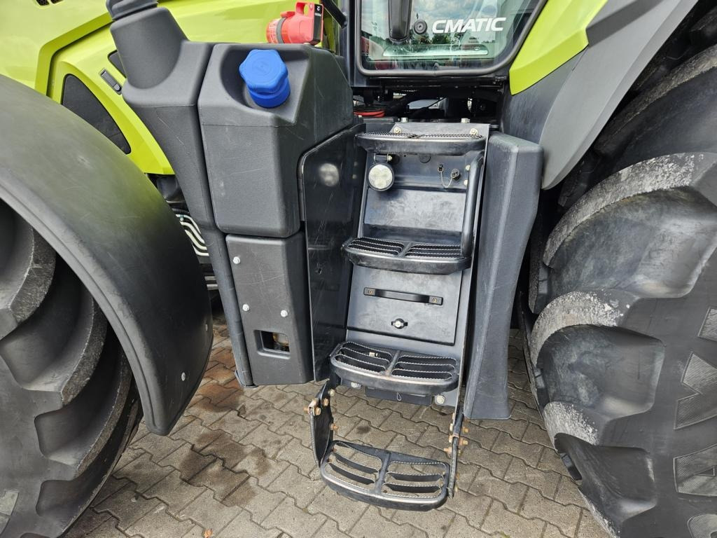 Tracteur agricole CLAAS AXION 810 CMATIC: photos 12 Tracteur agricole CLAAS AXION 810 CMATIC: photos 12