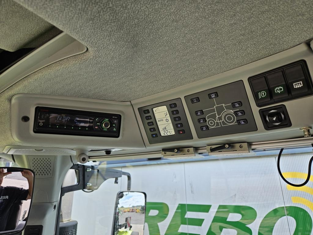 Tracteur agricole CLAAS Axion 810 CMATIC: photos 18