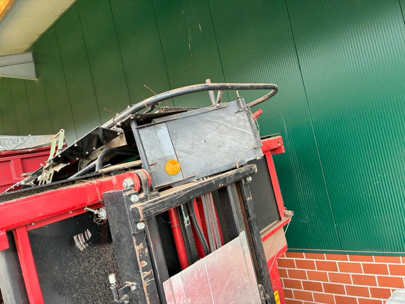 Case 7088 Axial-Flow - Moissonneuse-batteuse: photos 3 Case 7088 Axial-Flow - Moissonneuse-batteuse: photos 3