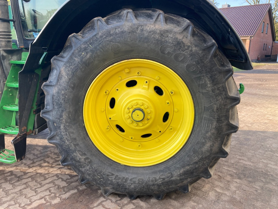 Tracteur agricole John Deere 7310R: photos 16