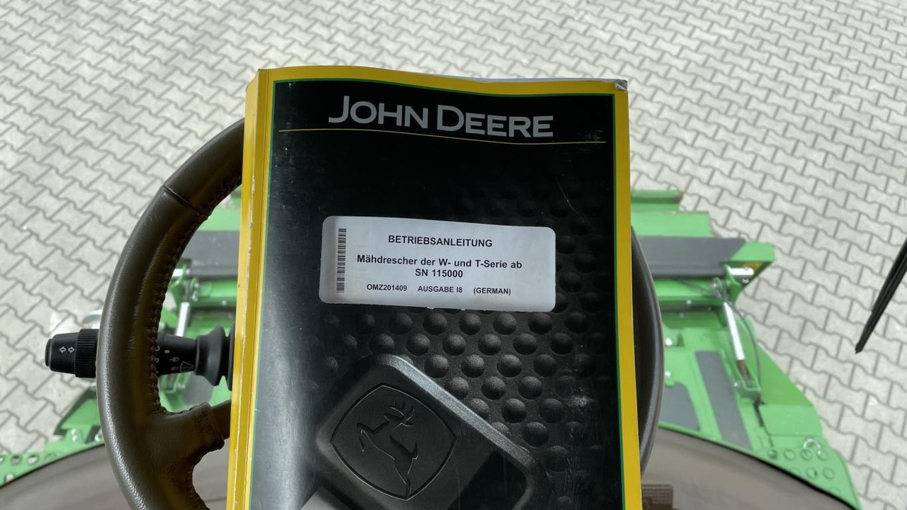 John Deere T660 - Moissonneuse-batteuse: photos 2 John Deere T660 - Moissonneuse-batteuse: photos 2