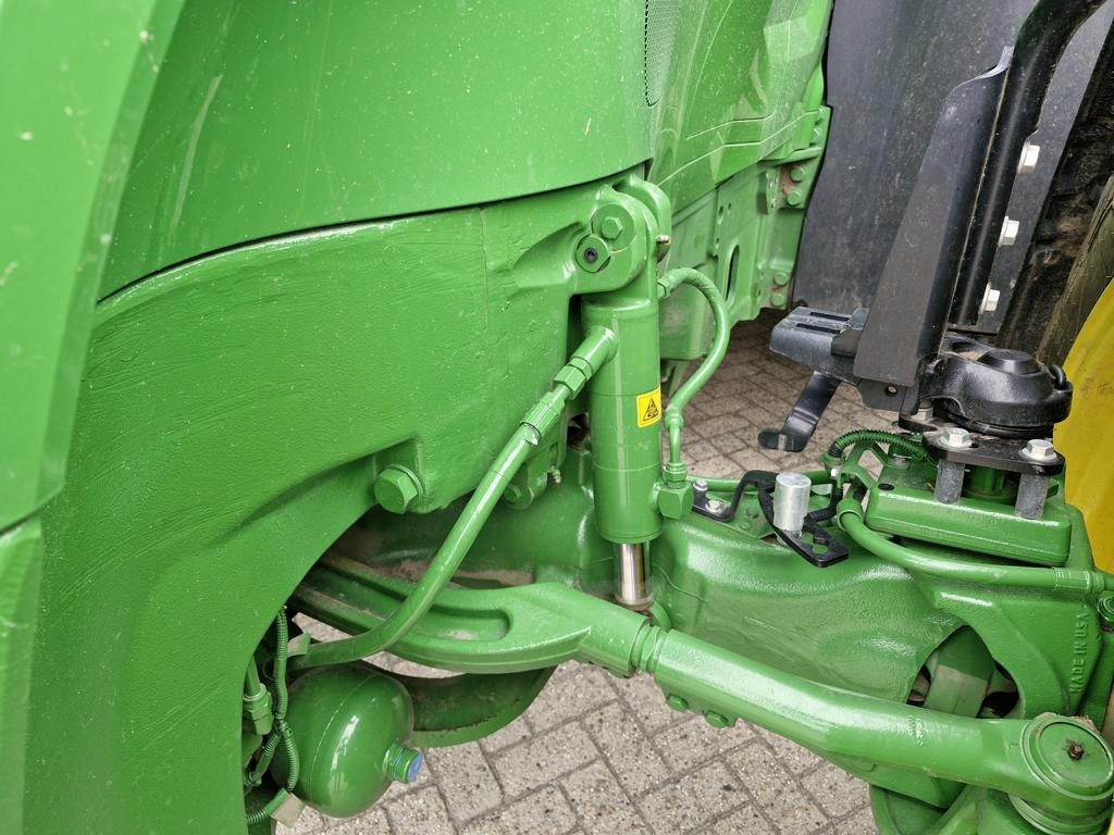 John Deere TRAKTOR 7R330 - Tracteur agricole: photos 5 John Deere TRAKTOR 7R330 - Tracteur agricole: photos 5