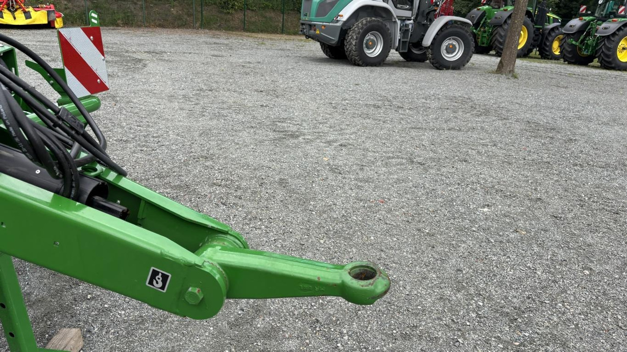 John Deere V461M - PAKET FÜR RUNDBALLENPR - Enrubanneuse: photos 2 John Deere V461M - PAKET FÜR RUNDBALLENPR - Enrubanneuse: photos 2
