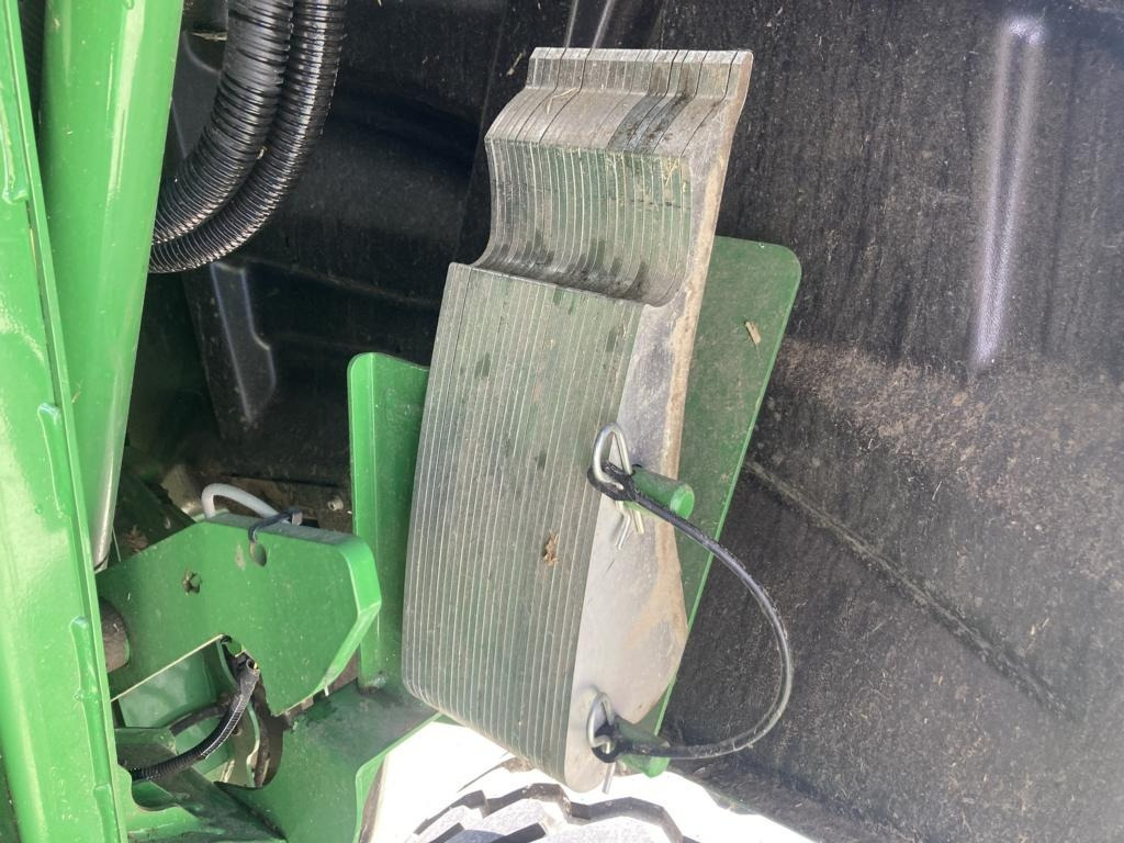 John Deere V461M - PAKET FÜR RUNDBALLENPR - Enrubanneuse: photos 3 John Deere V461M - PAKET FÜR RUNDBALLENPR - Enrubanneuse: photos 3