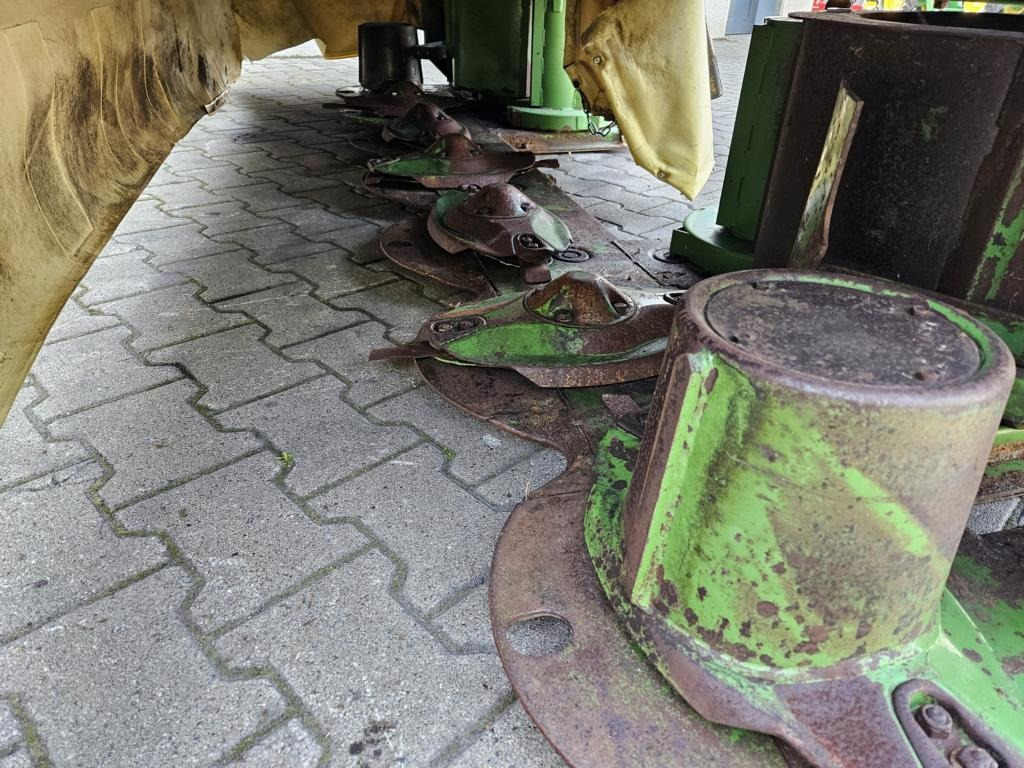 Krone EasyCut 32 - Faucheuse: photos 2 Krone EasyCut 32 - Faucheuse: photos 2