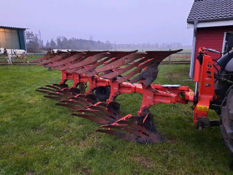 Kuhn MM1235T8010 - Charrue: photos 1 Kuhn MM1235T8010 - Charrue: photos 1
