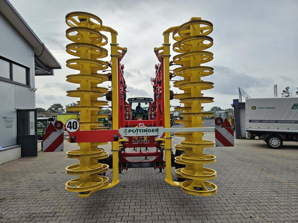 Pöttinger PLANO VT 6060 - Bineuse: photos 2 Pöttinger PLANO VT 6060 - Bineuse: photos 2