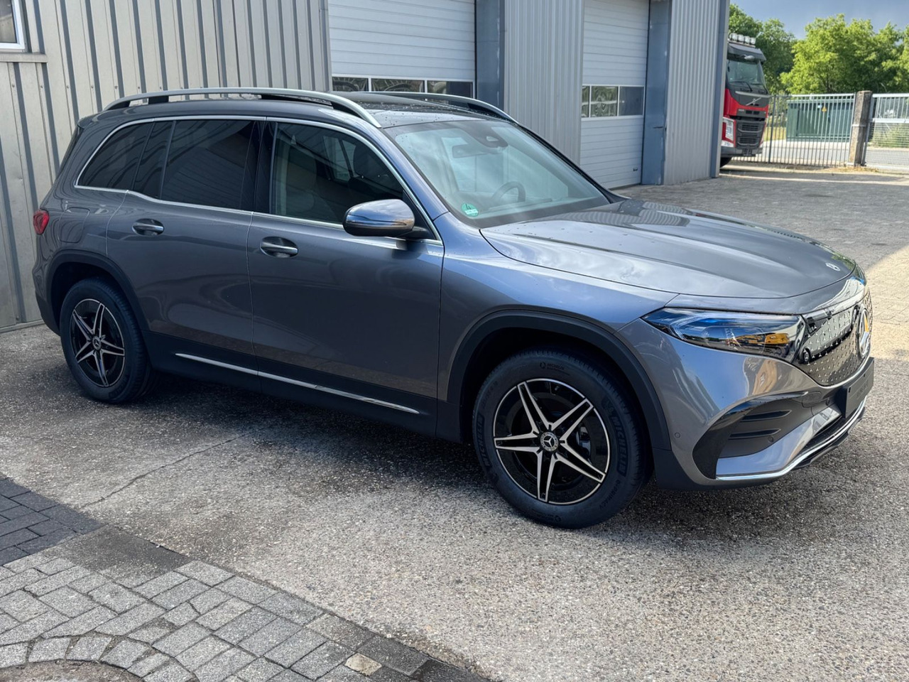 Mercedes-Benz EQB 350 AMG LINE 4Matic NUR 600 KM !!!!!! - SUV: photos 5 Mercedes-Benz EQB 350 AMG LINE 4Matic NUR 600 KM !!!!!! - SUV: photos 5