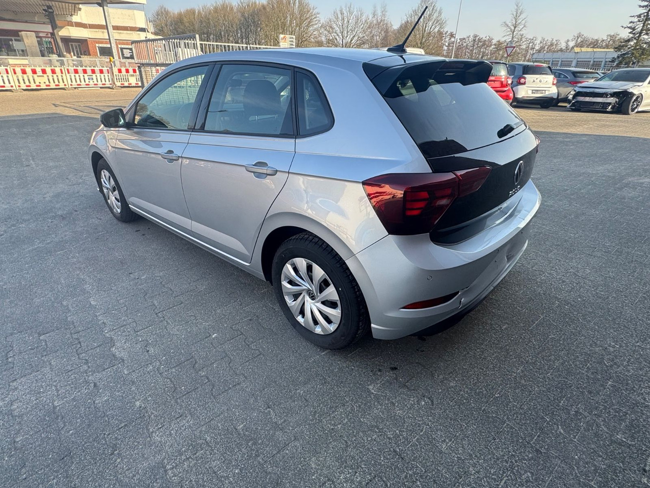 Volkswagen Polo Life 1.0 TSI 70kW 5-Gang 10.000 KM - Voiture: photos 4 Volkswagen Polo Life 1.0 TSI 70kW 5-Gang 10.000 KM - Voiture: photos 4