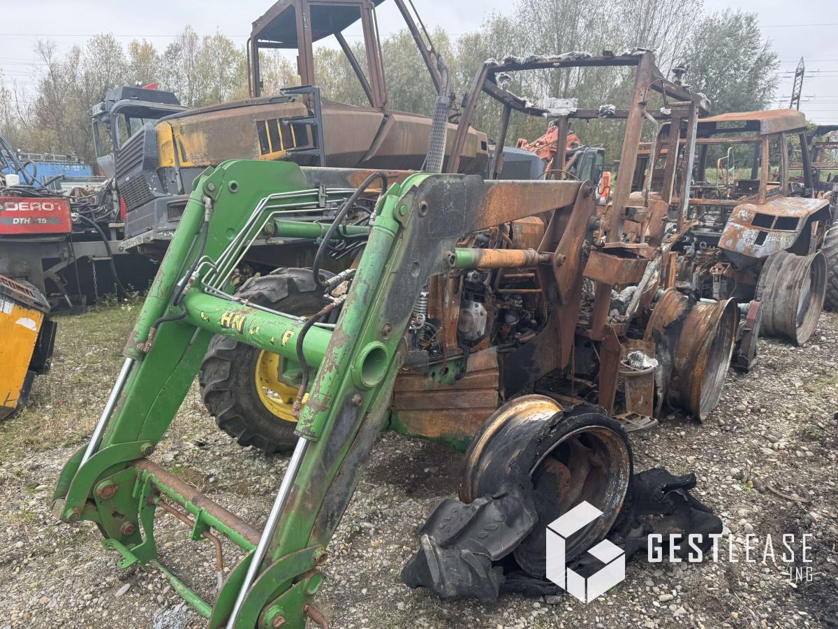 John Deere 5720 - Tracteur agricole: photos 1 John Deere 5720 - Tracteur agricole: photos 1