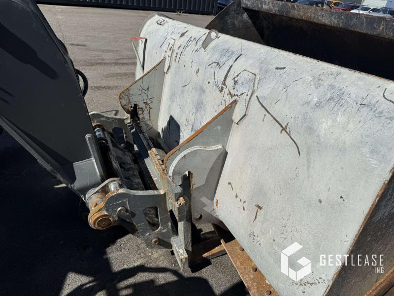 Chariot à mât rétractable LIEBHERR T33.10: photos 6 Chariot à mât rétractable LIEBHERR T33.10: photos 6