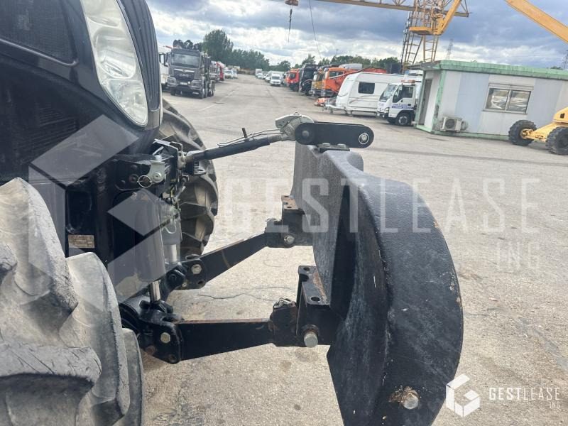 New Holland T7.235 - Tracteur agricole: photos 3 New Holland T7.235 - Tracteur agricole: photos 3