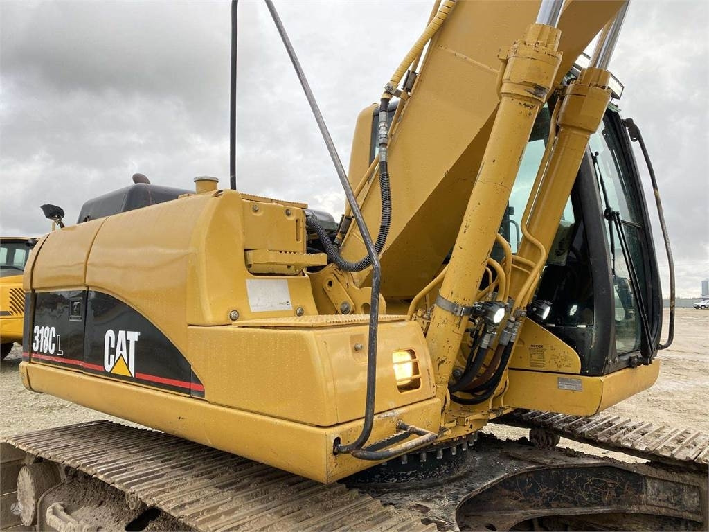 Pelle sur chenille CAT 318 CL: photos 15
