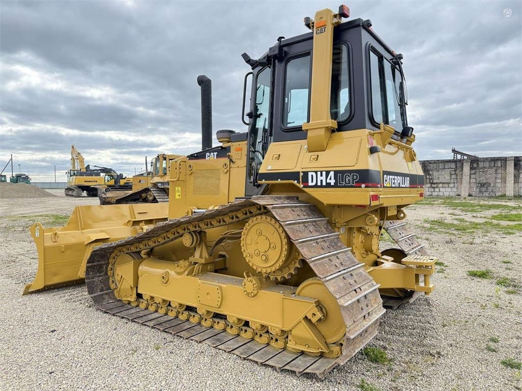 CAT D4H LGP - Bulldozer: photos 4 CAT D4H LGP - Bulldozer: photos 4