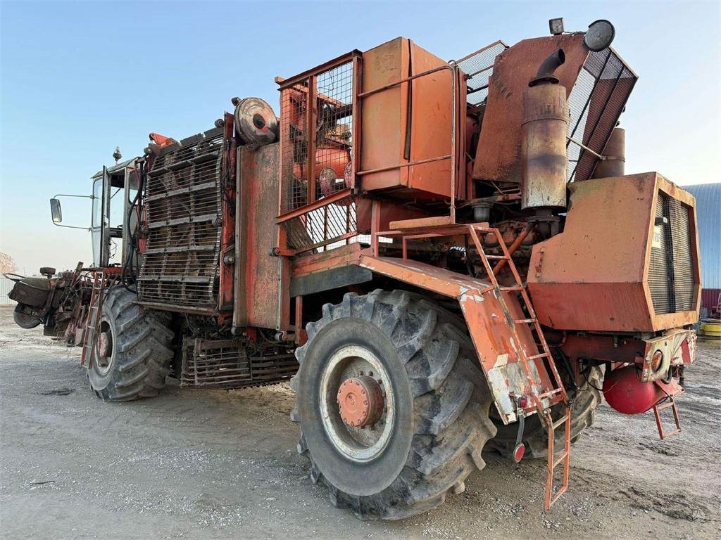 Holmer Mercedes V8 twin turbo - Moissonneuse-batteuse: photos 5 Holmer Mercedes V8 twin turbo - Moissonneuse-batteuse: photos 5