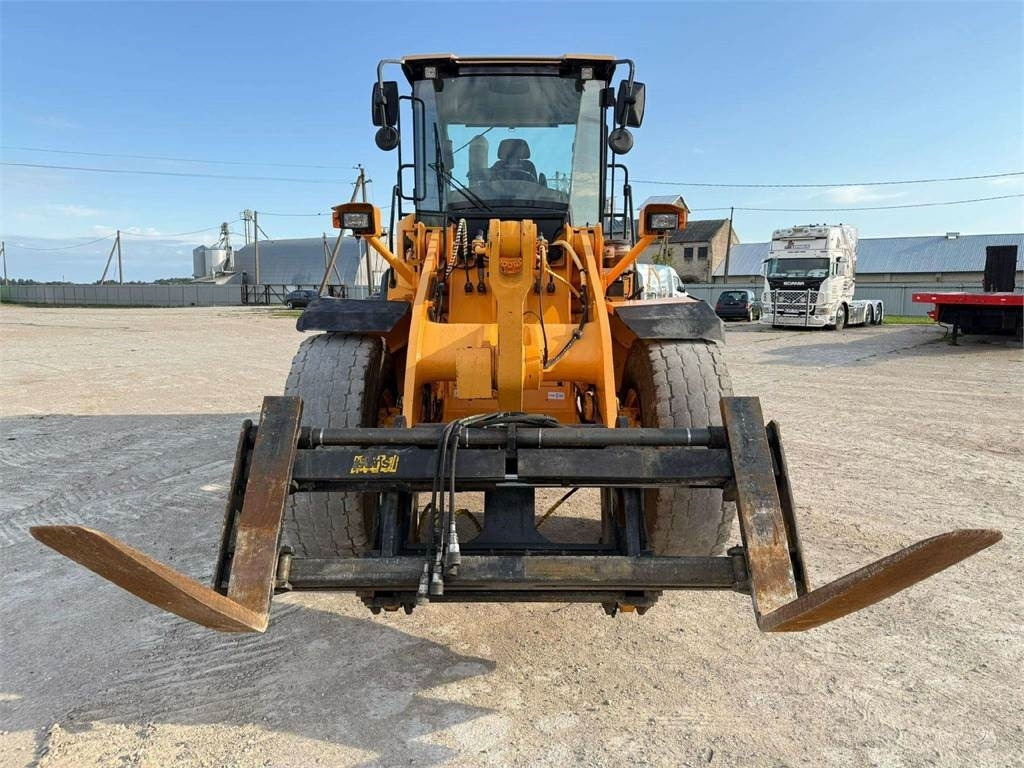 Chargeuse sur pneus Hyundai HL 955: photos 7