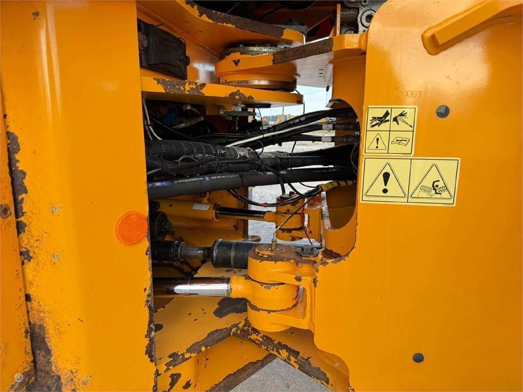 Chargeuse sur pneus Hyundai HL 955: photos 11