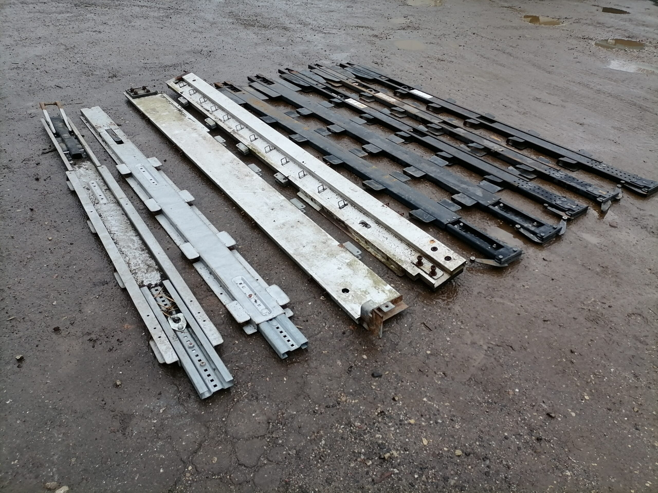 KRONE Haagise tugipostid 515068374 - Pièce universelle pour Camion: photos 5 KRONE Haagise tugipostid 515068374 - Pièce universelle pour Camion: photos 5