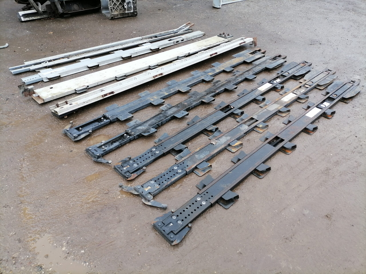 KRONE Haagise tugipostid 515068374 - Pièce universelle pour Camion: photos 1 KRONE Haagise tugipostid 515068374 - Pièce universelle pour Camion: photos 1