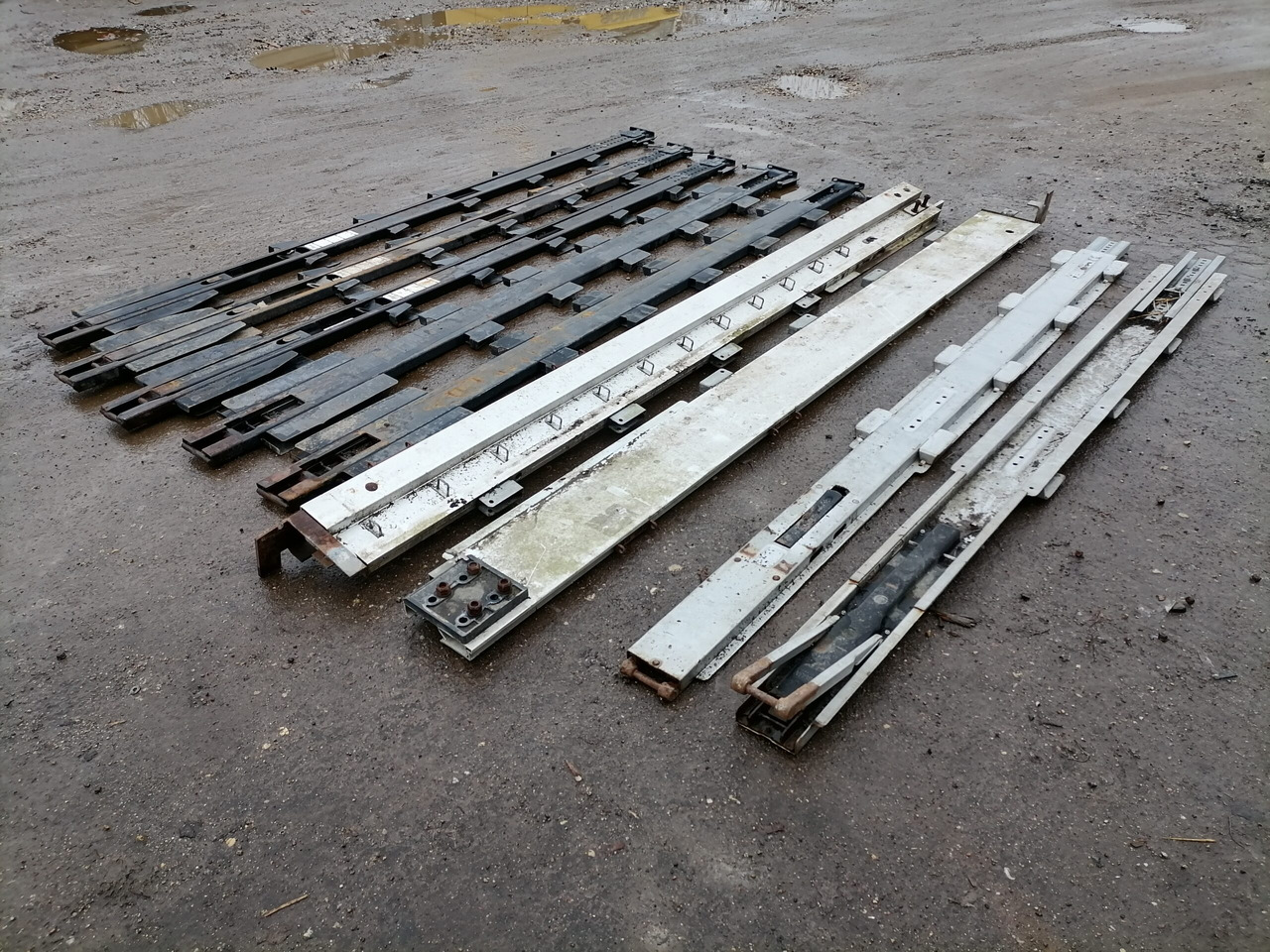 KRONE Haagise tugipostid 515068374 - Pièce universelle pour Camion: photos 4 KRONE Haagise tugipostid 515068374 - Pièce universelle pour Camion: photos 4