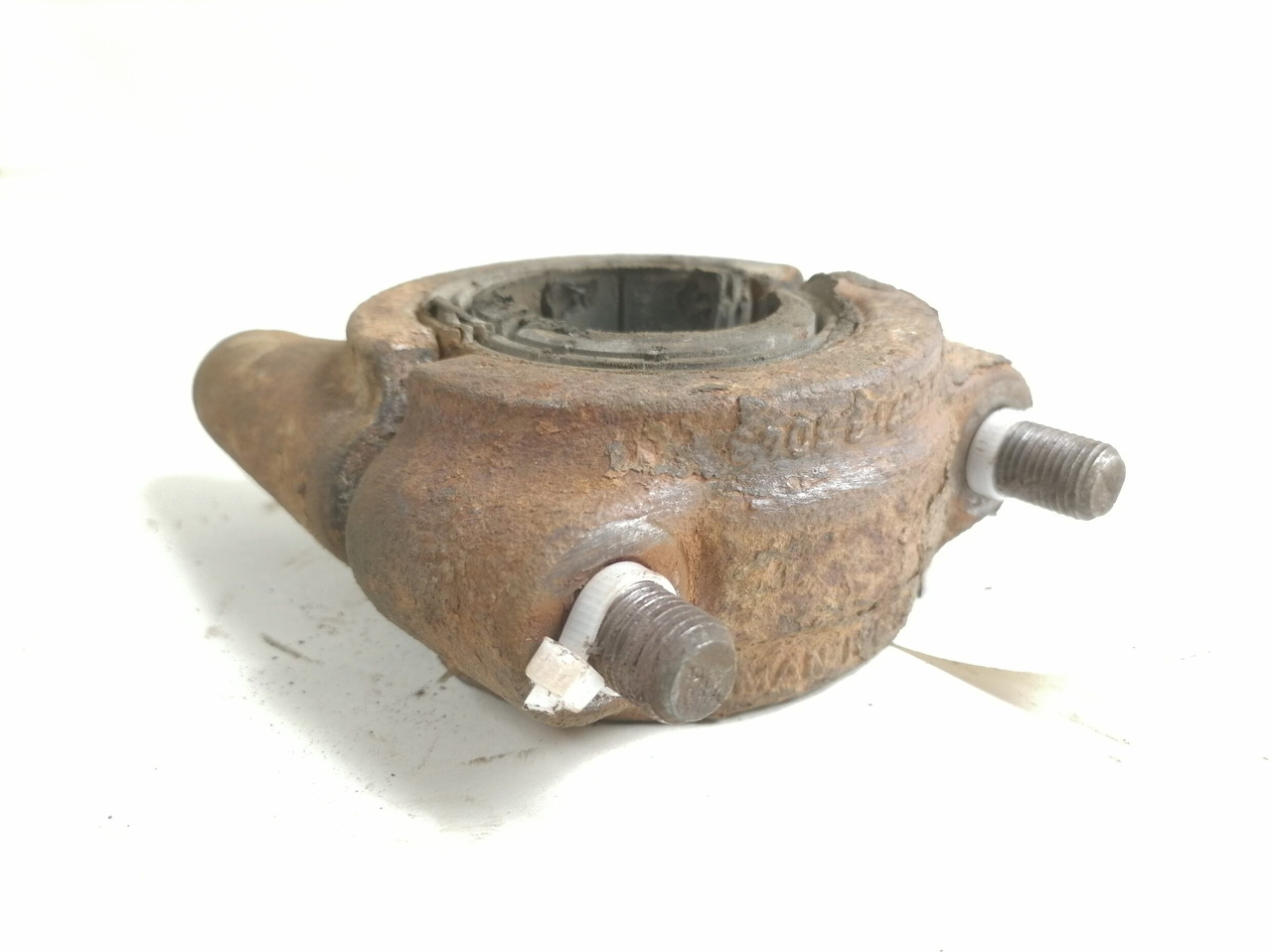 MAN Anti-roll bar bracket 81437183044 - Barre stabilisatrice pour Camion: photos 3 MAN Anti-roll bar bracket 81437183044 - Barre stabilisatrice pour Camion: photos 3