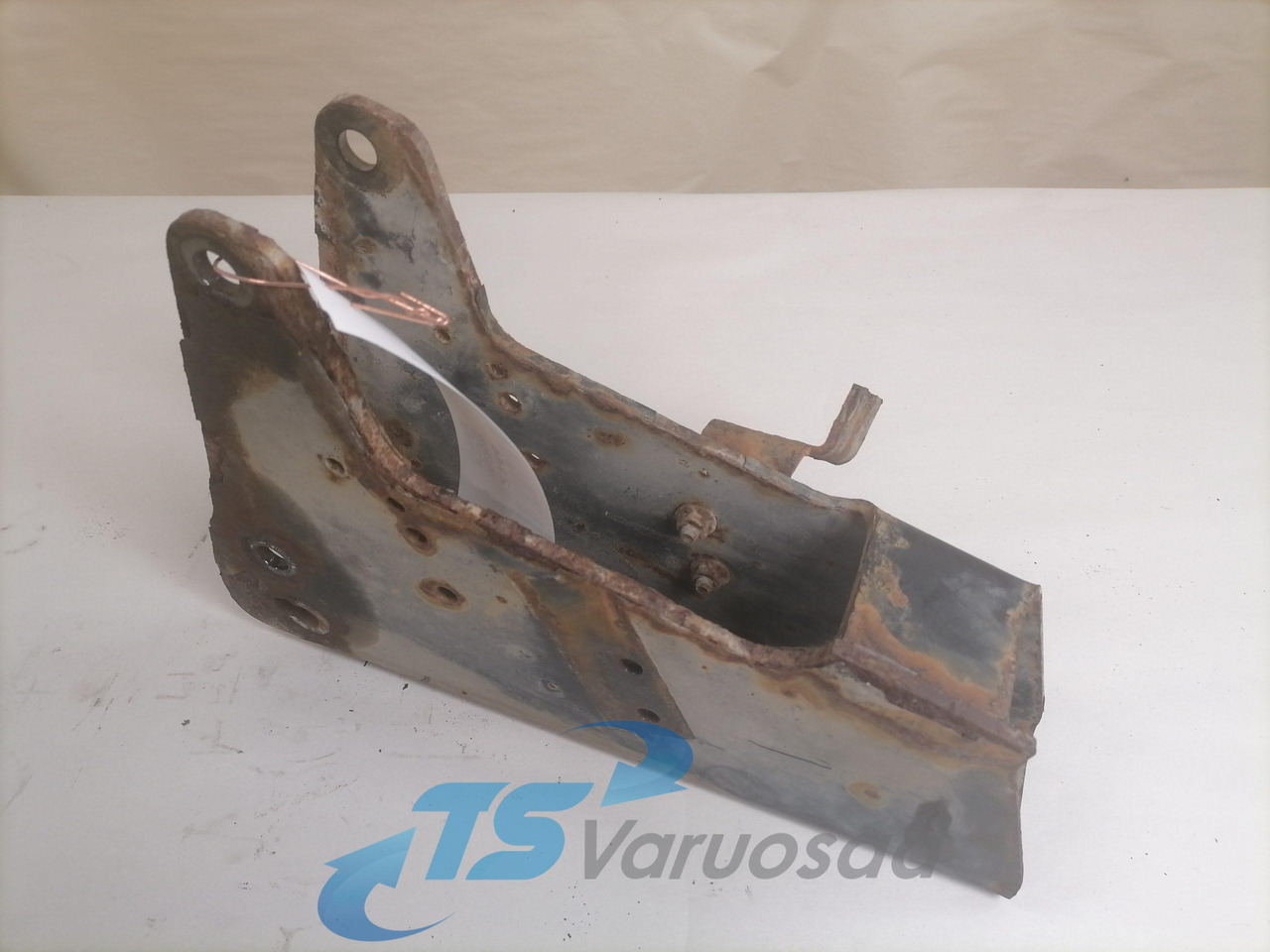MAN Cab suspension carrier 81417200144 - Suspension de cabine pour Camion: photos 1 MAN Cab suspension carrier 81417200144 - Suspension de cabine pour Camion: photos 1