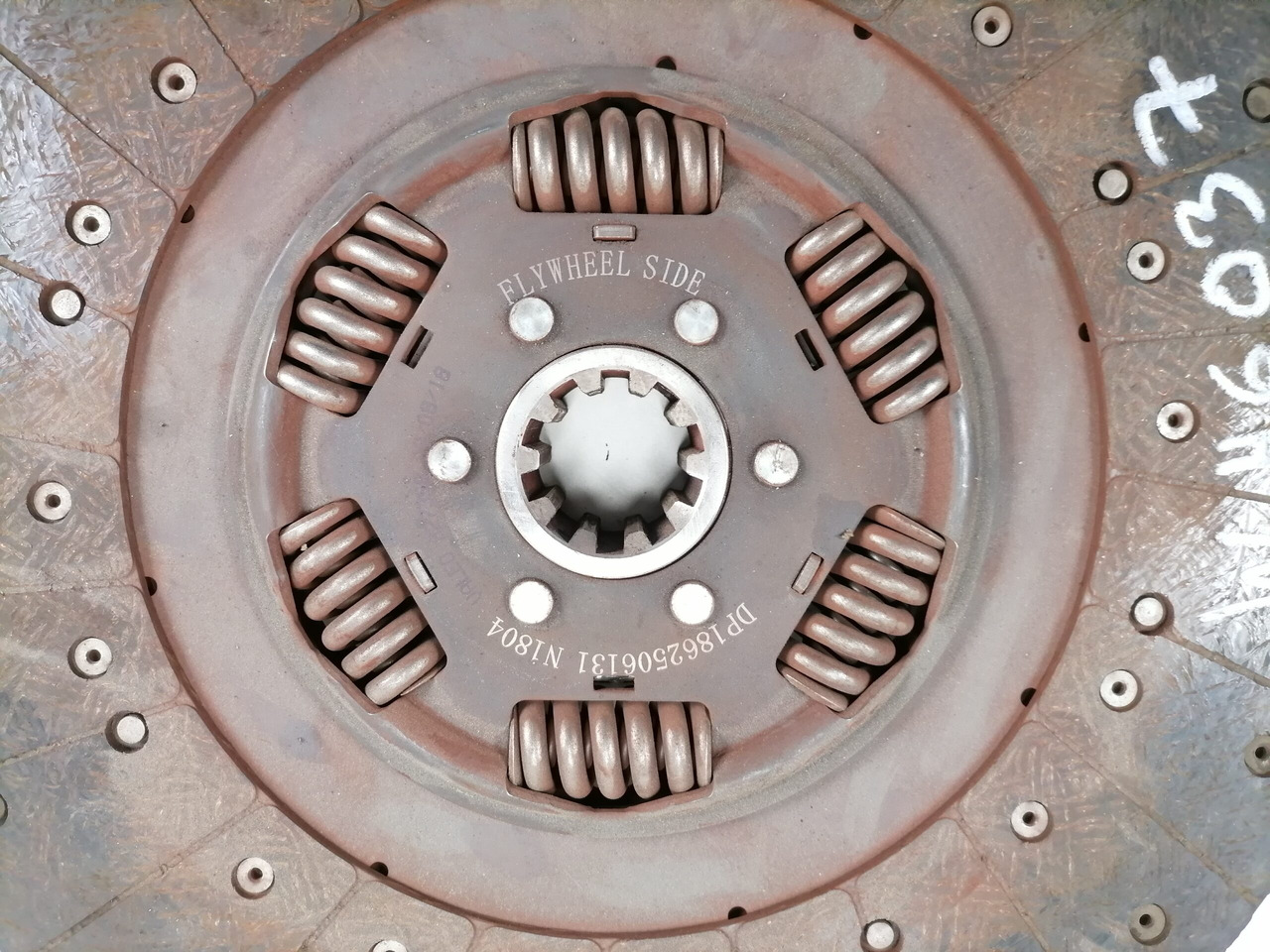 MAN Clutch disc 1862506131 - Disque d'embrayage pour Camion: photos 3 MAN Clutch disc 1862506131 - Disque d'embrayage pour Camion: photos 3