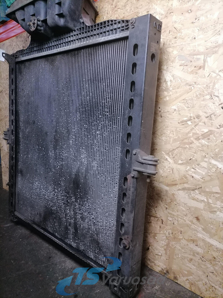 MAN Cooling radiator 81061016477 - Radiateur pour Camion: photos 5 MAN Cooling radiator 81061016477 - Radiateur pour Camion: photos 5