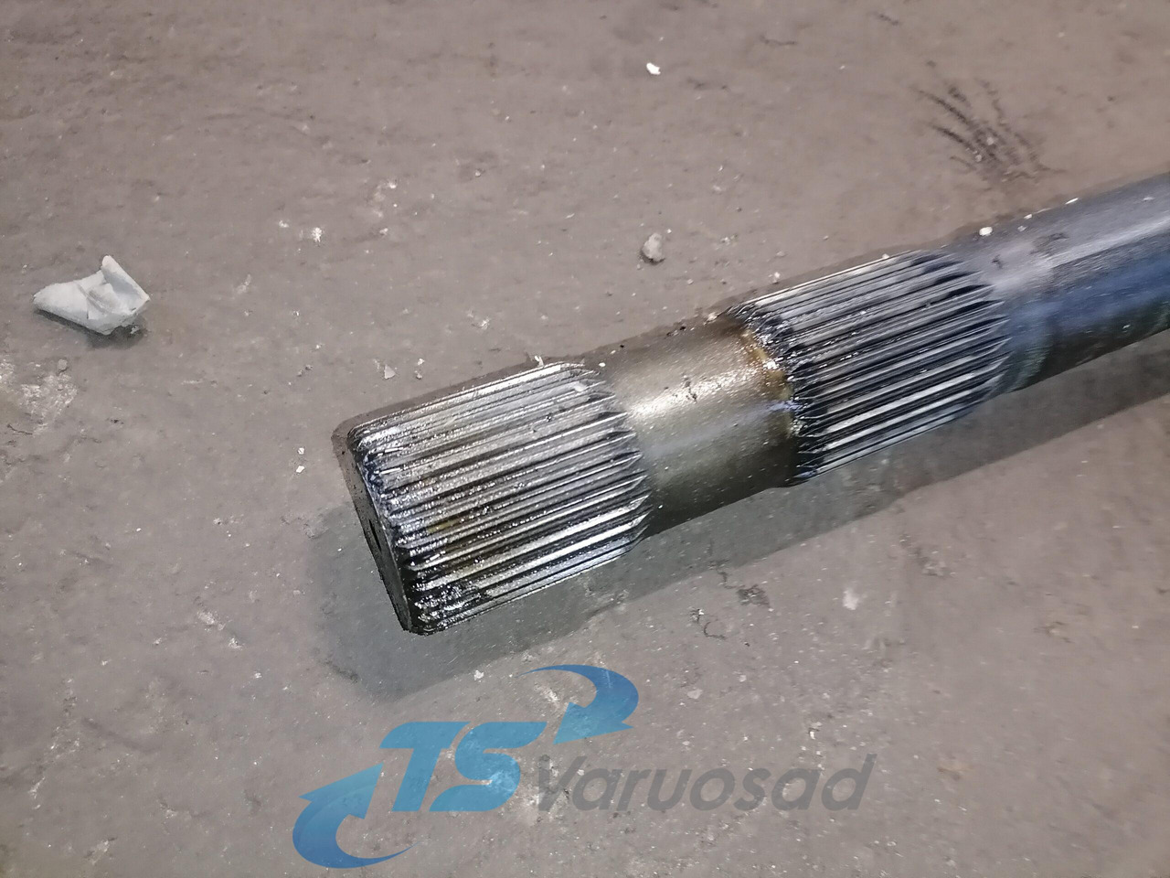 MAN Drive shaft 81355020147 - Demi arbre pour Camion: photos 2 MAN Drive shaft 81355020147 - Demi arbre pour Camion: photos 2
