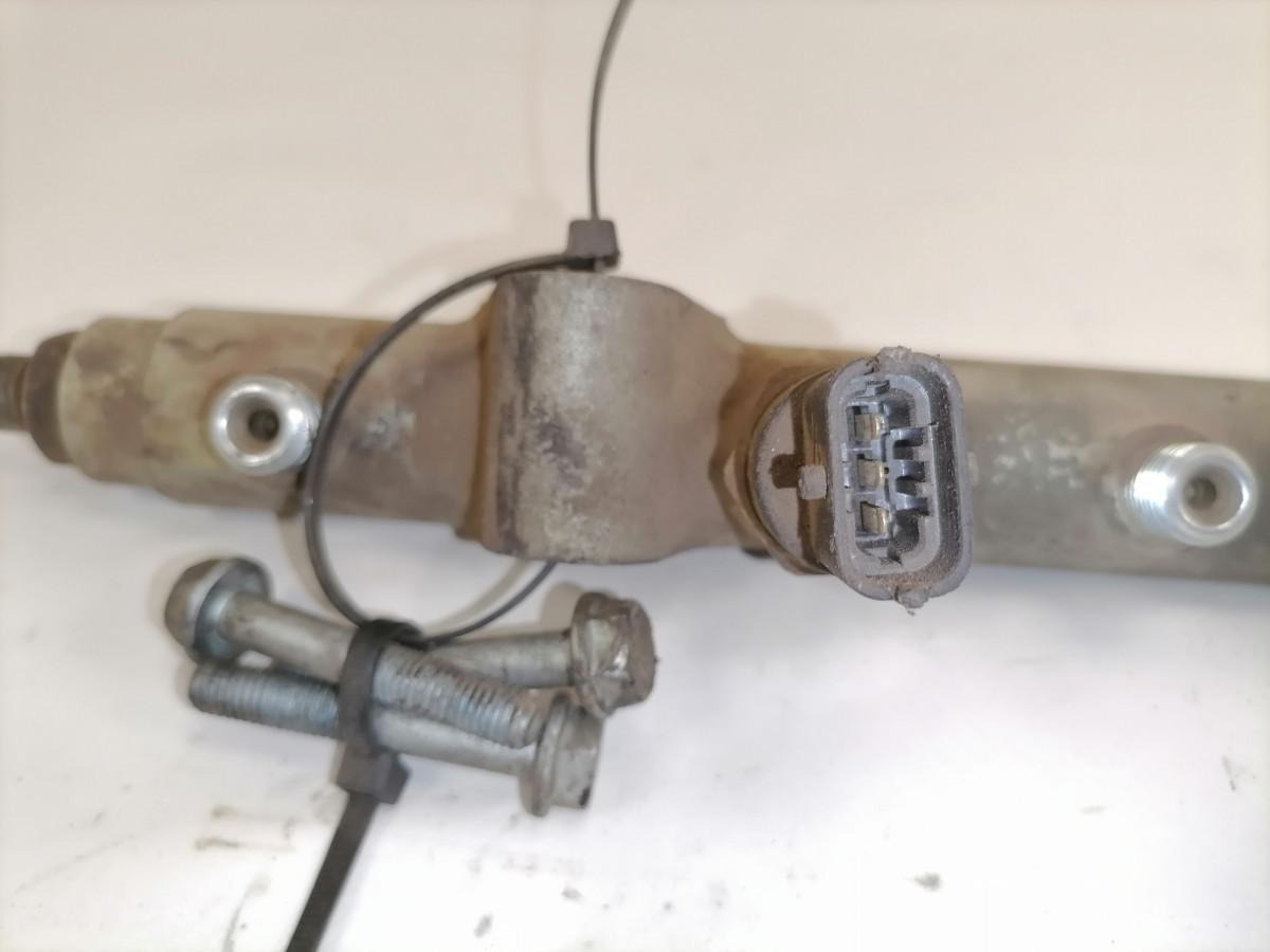 MAN Fuel collector 51103116058 - Système de carburant pour Camion: photos 3 MAN Fuel collector 51103116058 - Système de carburant pour Camion: photos 3