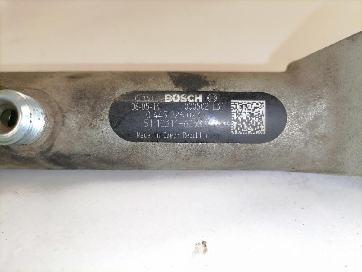 MAN Fuel collector 51103116058 - Système de carburant pour Camion: photos 5 MAN Fuel collector 51103116058 - Système de carburant pour Camion: photos 5