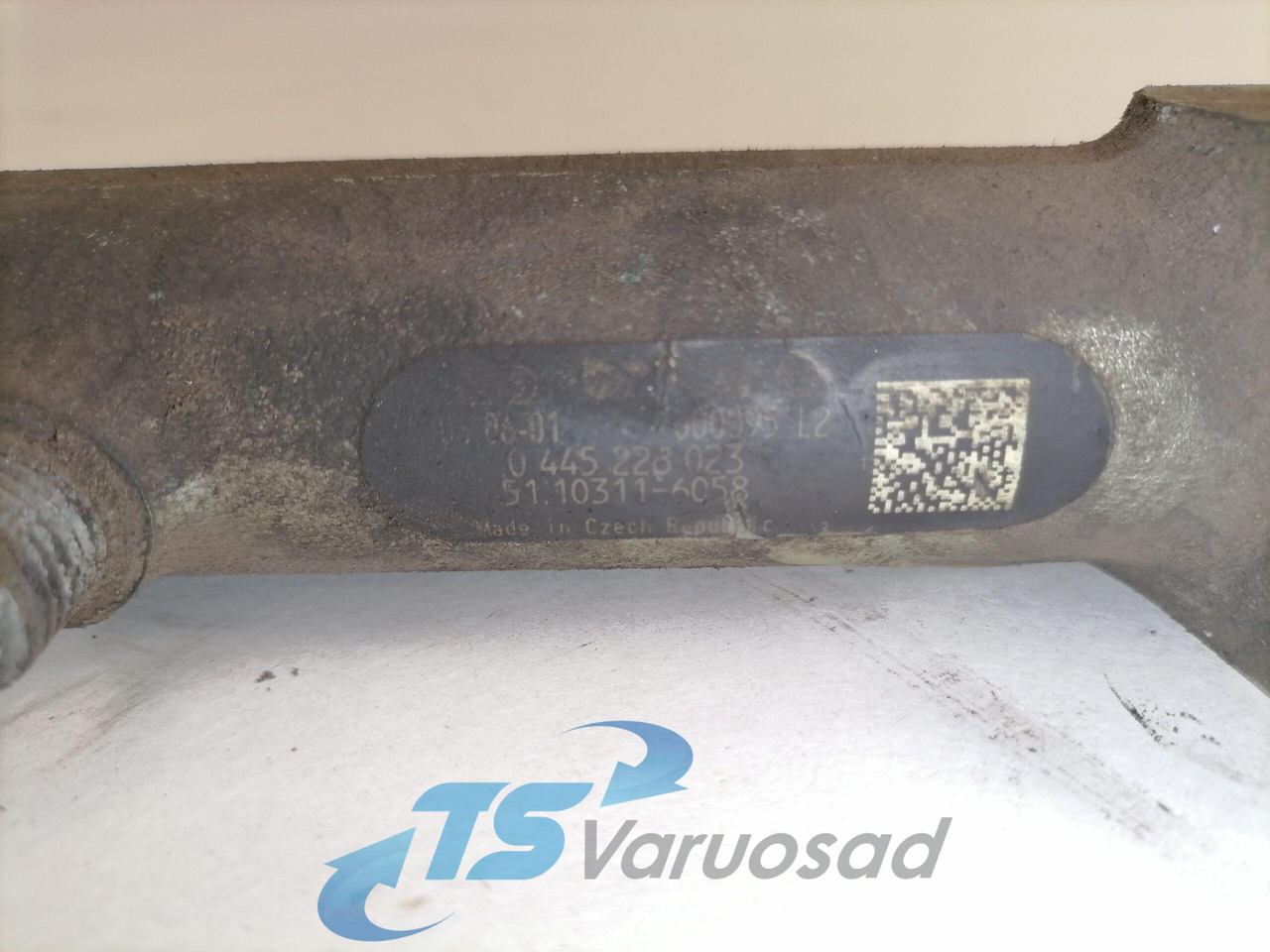 MAN Fuel collector 51103116058 - Système de carburant pour Camion: photos 2 MAN Fuel collector 51103116058 - Système de carburant pour Camion: photos 2