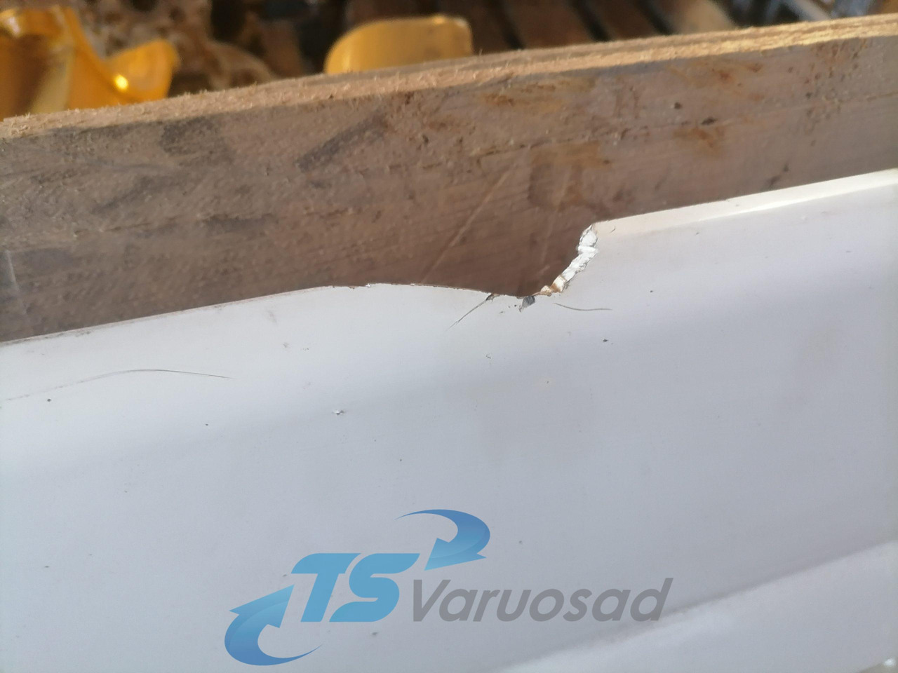 MAN Grille panel 81611100072 - Calandre pour Camion: photos 3 MAN Grille panel 81611100072 - Calandre pour Camion: photos 3